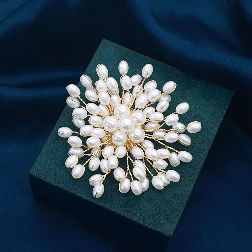 Men'S Fashion For Wedding - Pearl Woven Flower Brooch For Women