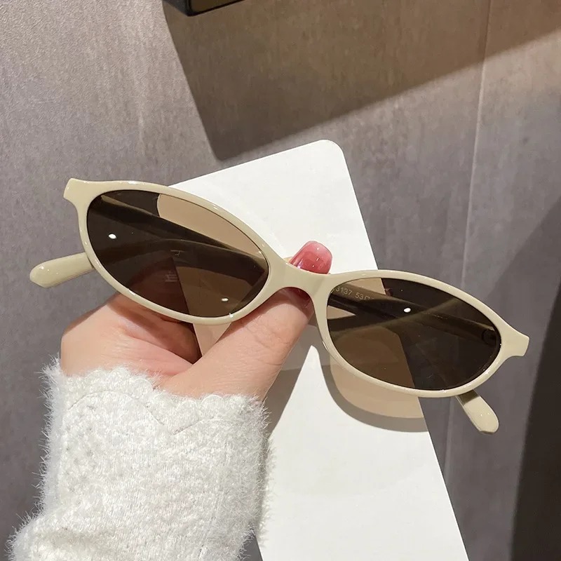New Retro Sexy Cat Eye Sunglas - Men'S Fashion Model recensione e prezzo