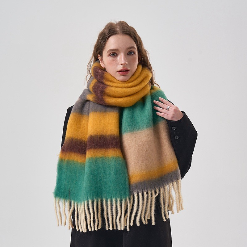 New Winter Rainbow Plaid Brush - Mens Fashion Poncho recensione e prezzo