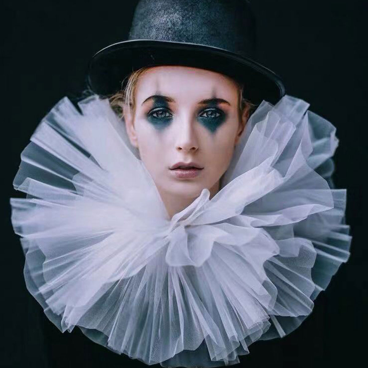 Victorian Court Ruffled Fake C - Mens Fashion Magazines recensione e prezzo