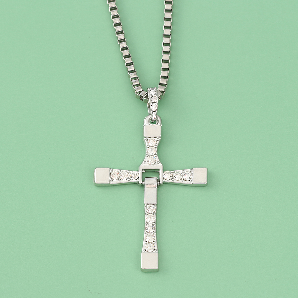 Fashion Punk Rhinestone Cross  - Men'S Fashion Model recensione e prezzo